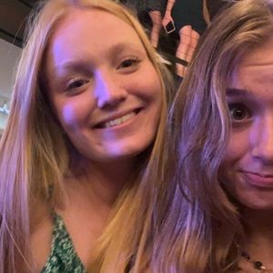 Meet your Posher, Caroline